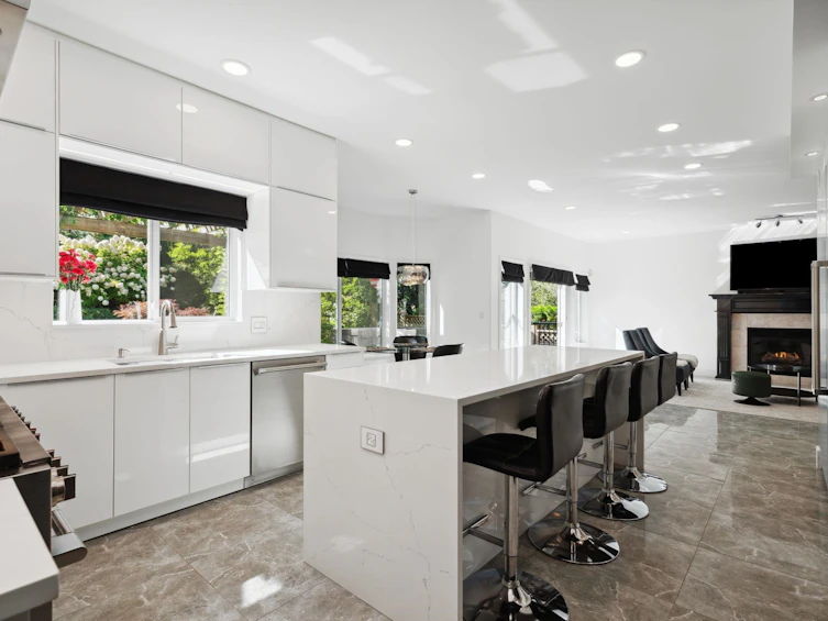 30 Shoreline Circle, Port Moody, BC, V3H 4V9 - 13