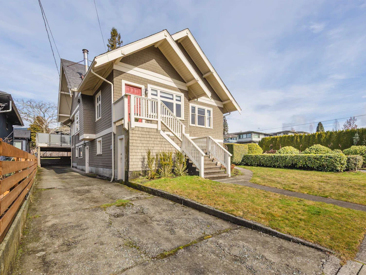 528 E 9th Street, North Vancouver, BC, V7L 2B5 - 2
