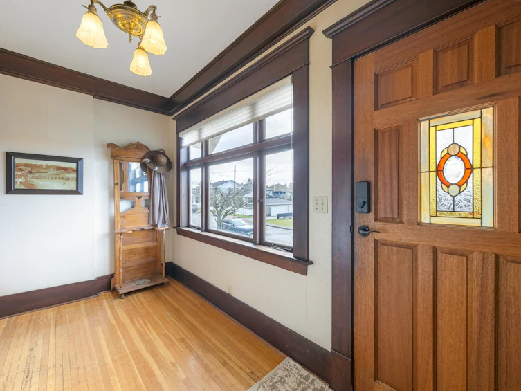 528 E 9th Street, North Vancouver, BC, V7L 2B5 - 3