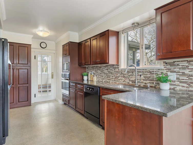 528 E 9th Street, North Vancouver, BC, V7L 2B5 - 9