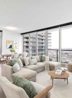 4107 4720 Lougheed Highway