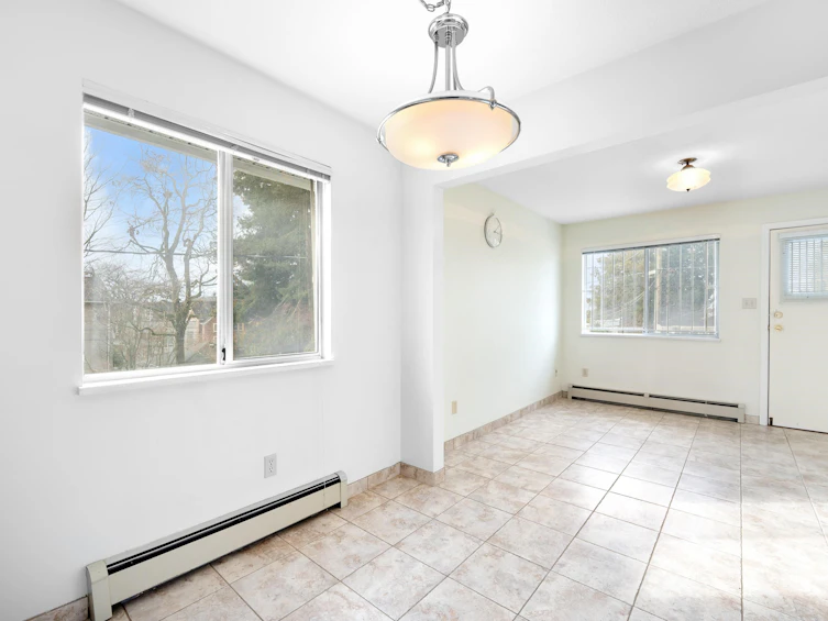 8237 Montcalm Street, Vancouver, BC, V6P 4P4 - 12
