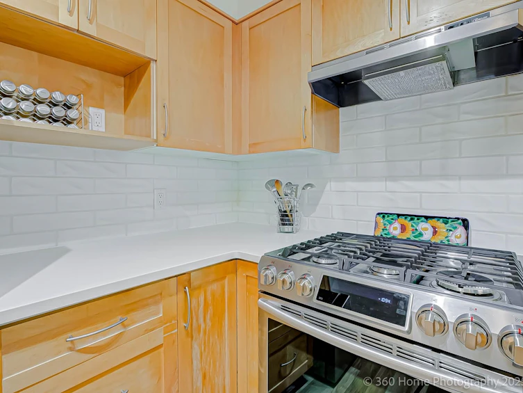 302-1868 W 5th Avenue, Vancouver, BC, V6J 1P3 - 4