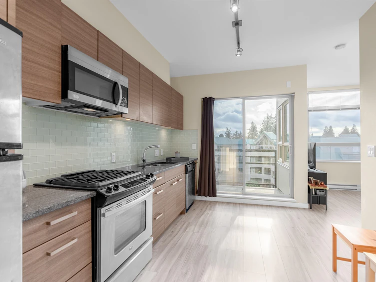418-13228 Old Yale Road, Surrey, BC, V3T 0K3 - 2
