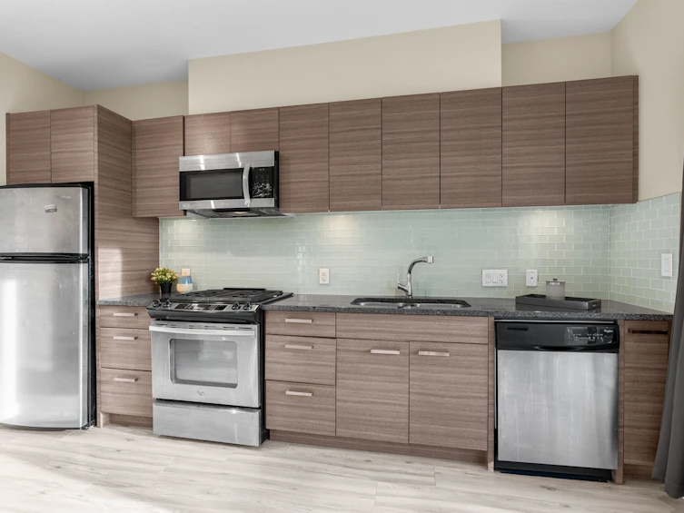 418-13228 Old Yale Road, Surrey, BC, V3T 0K3 - 3