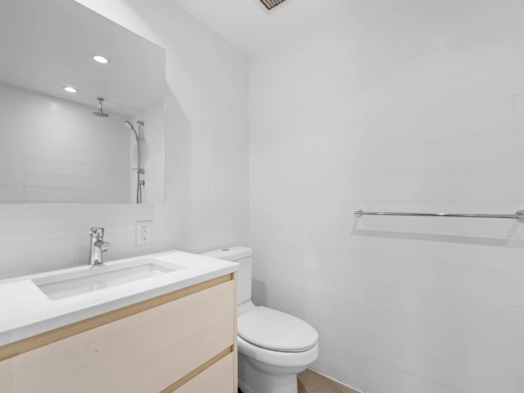 602-8188 Fraser Street, Vancouver, BC, V6K 2G2 - 23