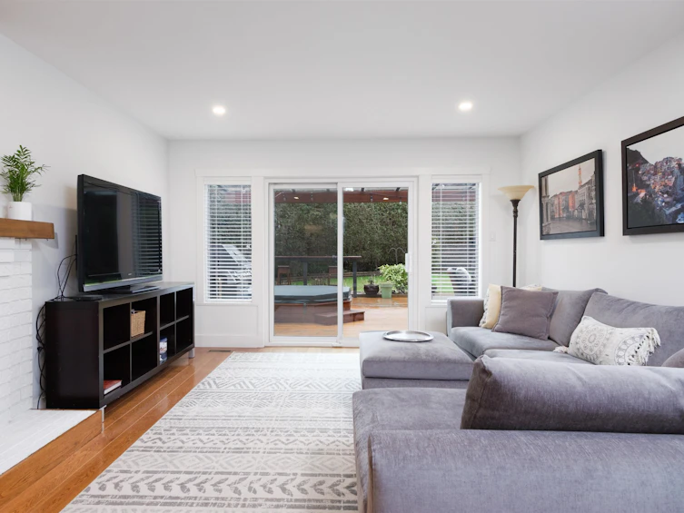 651 Wilding Place, North Vancouver, BC, V7N 4J2 - 3