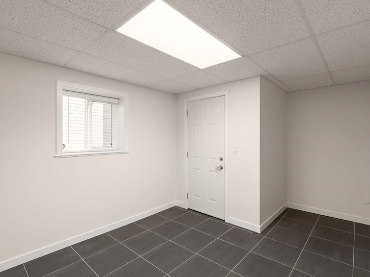 2824 E 44th Avenue, Vancouver, BC, V5R 3A6 - 25