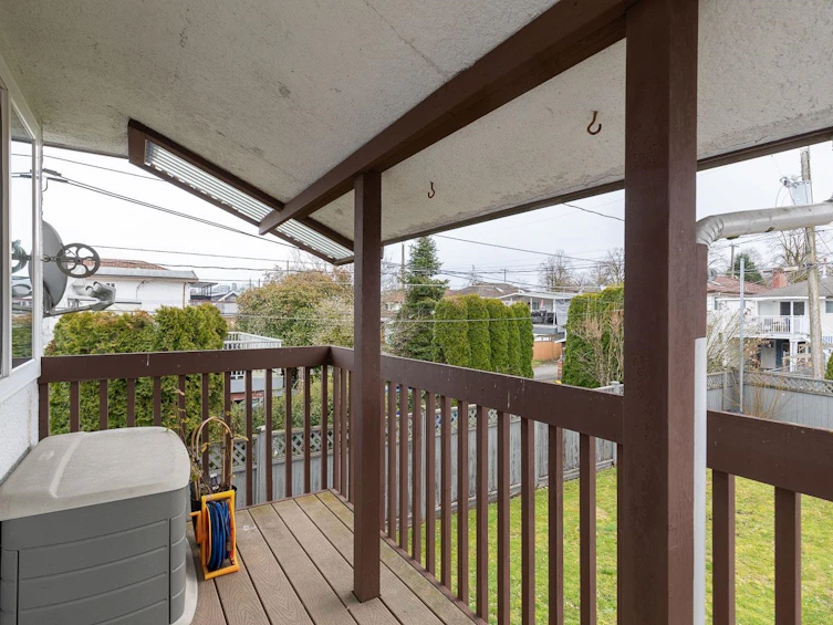 2824 E 44th Avenue, Vancouver, BC, V5R 3A6 - 30