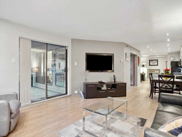 109-1500 Pendrell Street, Vancouver, BC, V6G 3A5 - 8