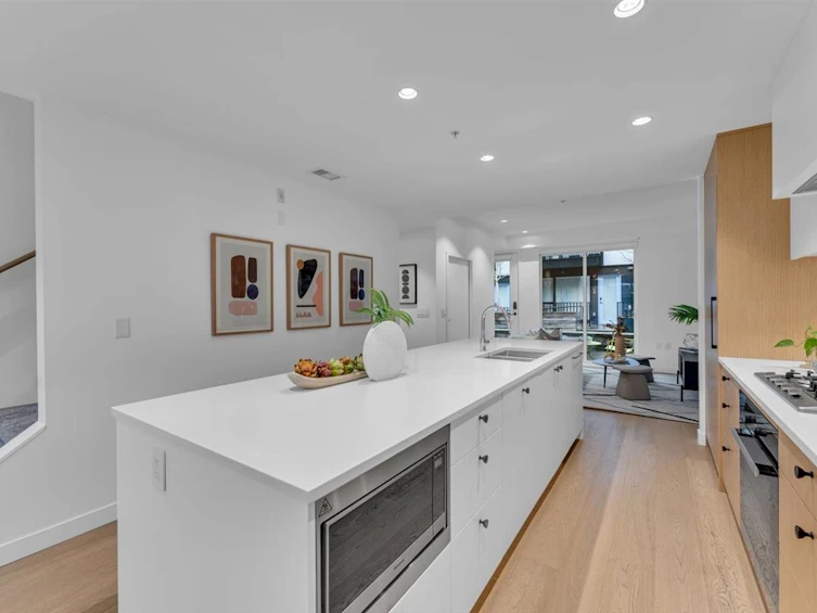 34-92 W King Edward Avenue, Vancouver, BC, V5Y 0N6 - 9