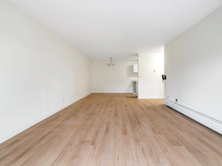 209-6420 Buswell Street, Richmond, BC, V6Y 2E9 - 5