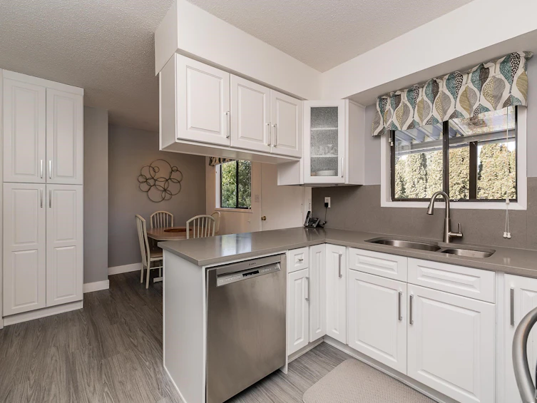 2401 Scott Place, Port Coquitlam, BC, V3B 2E6 - 2
