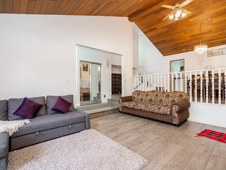15672 99b Avenue, Surrey, BC, V4N 2W3 - 2