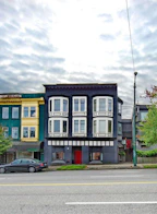 10 856 E Broadway