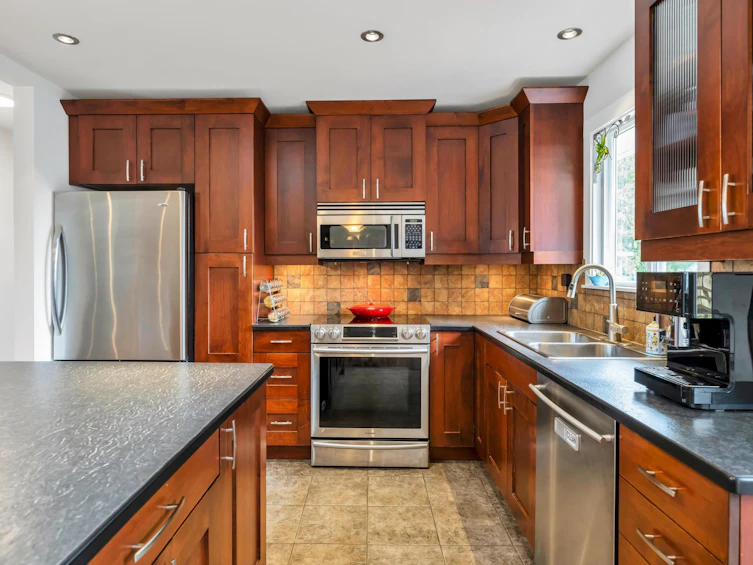 4860 201 Street, Langley, BC, V3A 1P4 - 6