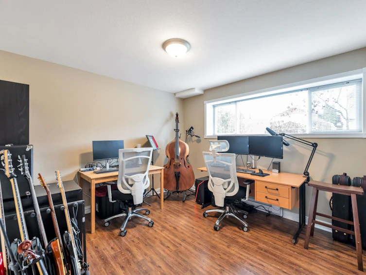 4860 201 Street, Langley, BC, V3A 1P4 - 21