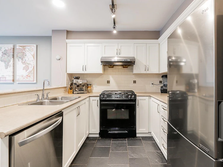 201-801 Klahanie Drive, Port Moody, BC, V3H 5K4 - 7
