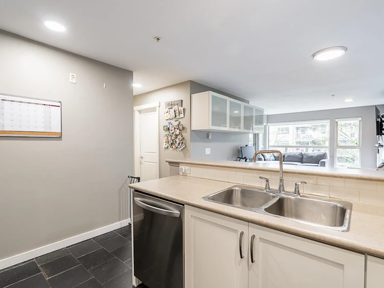 201-801 Klahanie Drive, Port Moody, BC, V3H 5K4 - 8