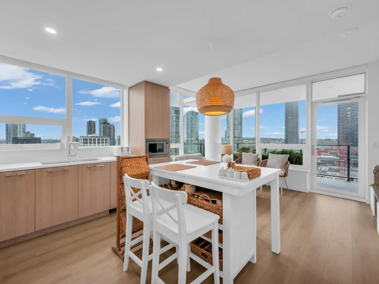 2407-2425 Alpha Avenue, Burnaby, BC, V5C 0N6 - 4