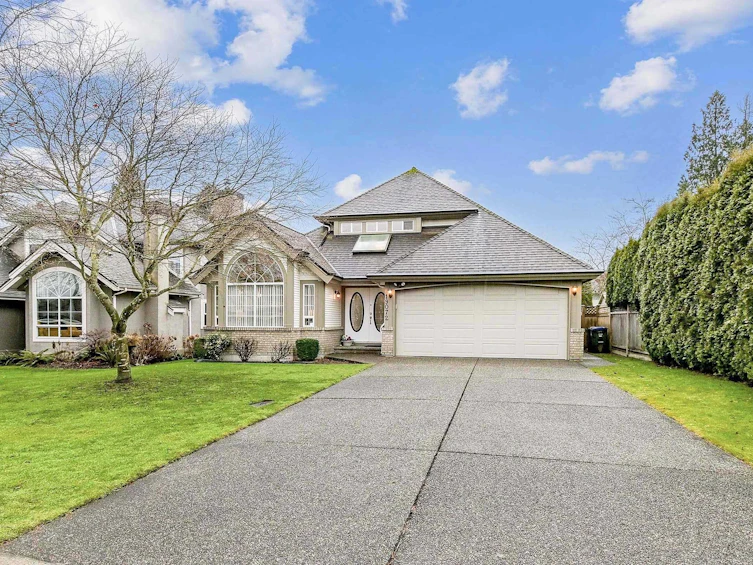 19072 63b Avenue, Surrey, BC, V3S 8G5 - 2