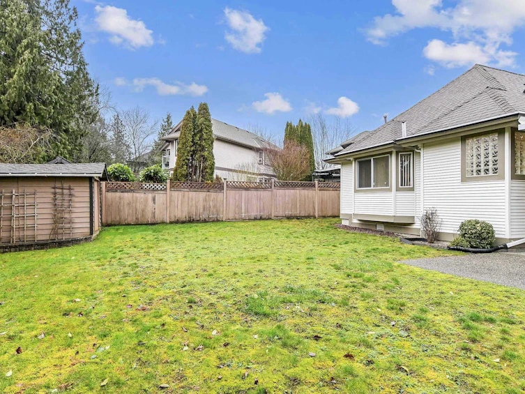 19072 63b Avenue, Surrey, BC, V3S 8G5 - 32