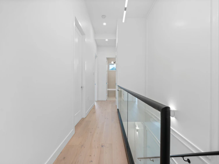 258 E 37th Avenue, Vancouver, BC, V5W 1E6 - 12