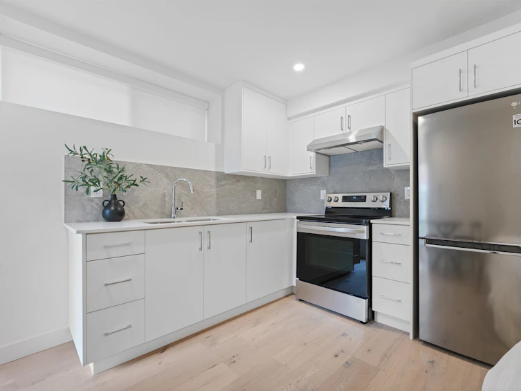 258 E 37th Avenue, Vancouver, BC, V5W 1E6 - 30