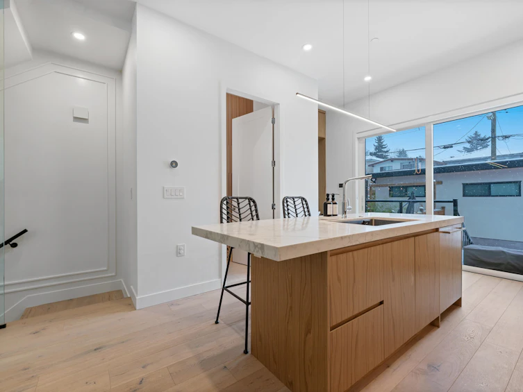 258 E 37th Avenue, Vancouver, BC, V5W 1E6 - 8