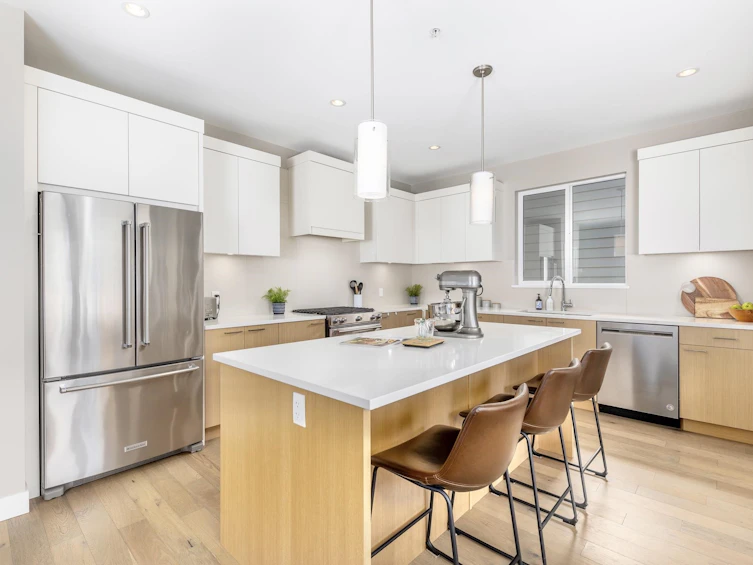 1709 Sparrow Way, Squamish, BC, V8B 0V3 - 4