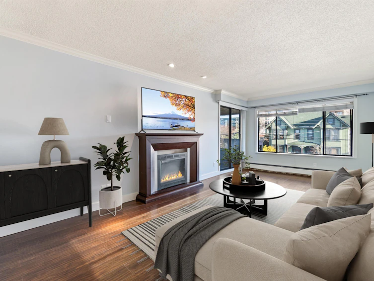 302-436 Seventh Street, New Westminster, BC, V3M 3L3 - 3