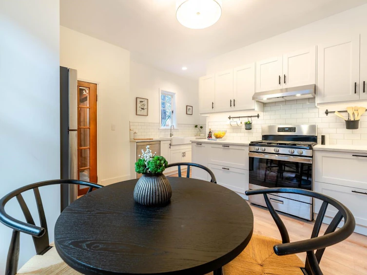 4537 Welwyn Street, Vancouver, BC, V5N 3Z3 - 13