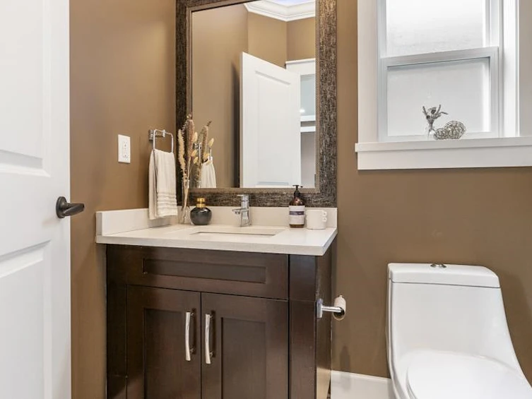21049 77 Avenue, Langley, BC, V2Y 0L1 - 9