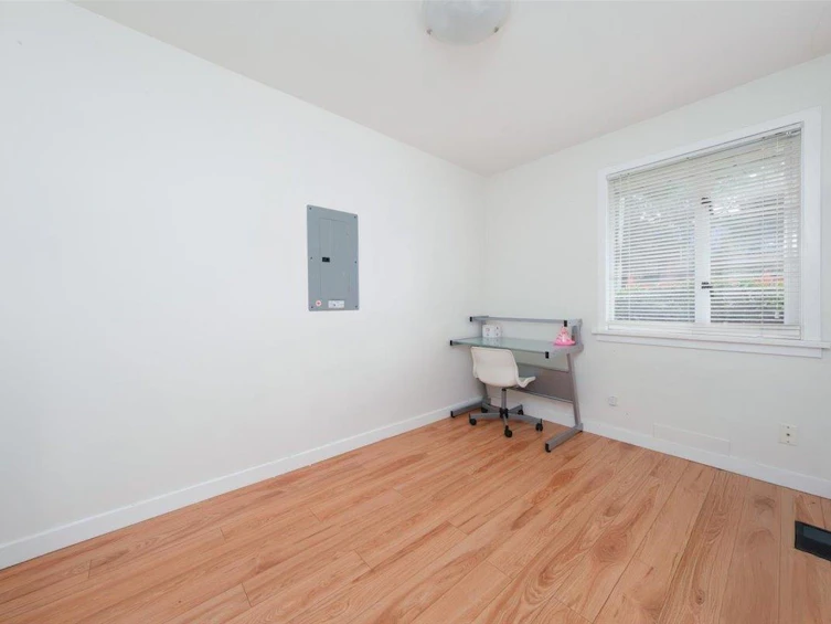3001 Paisley Road, North Vancouver, BC, V7R 1C7 - 16