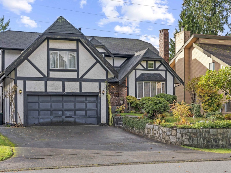 2165 Kirkstone Road, North Vancouver BC V7J 3N3