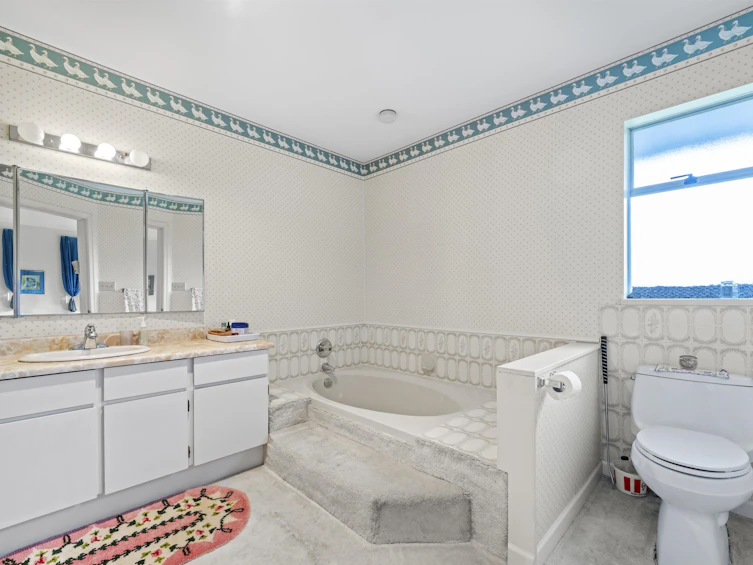 2165 Kirkstone Road, North Vancouver, BC, V7J 3N3 - 13