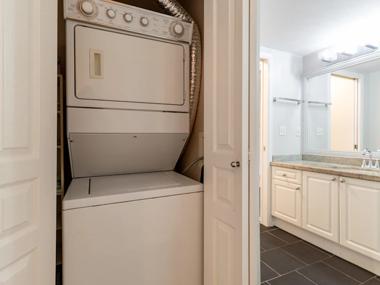 210-1363 56 Street, Delta, BC, V4L 2P7 - 11