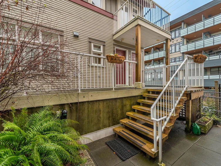 108-4272 Albert Street, Burnaby, BC, V5C 2E8 - 6