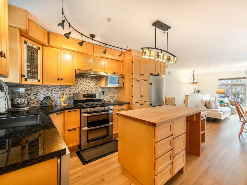 108 - 4272 Albert Street, Burnaby BC V5C 2E8