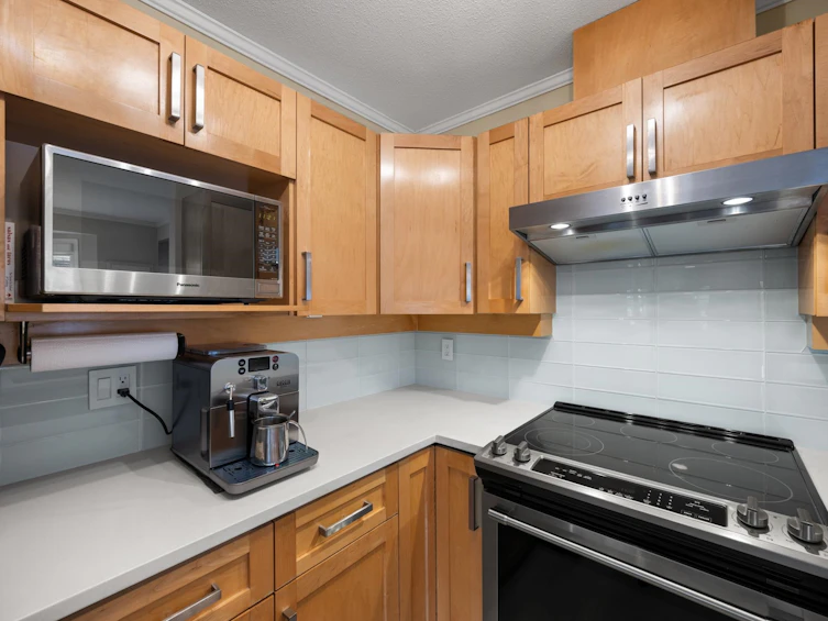3025 W 7th Avenue, Vancouver, BC, V6K 1Z7 - 13