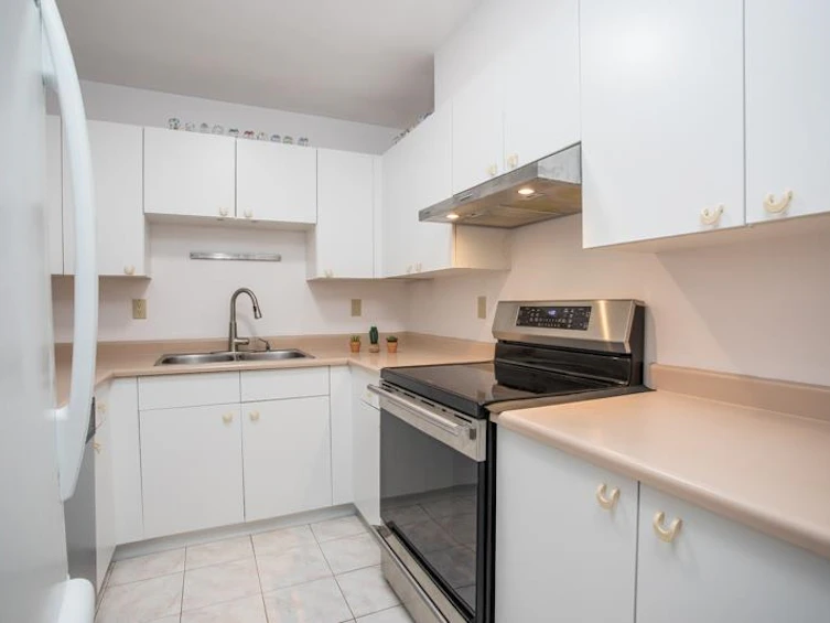 137-8300 General Currie Road, Richmond, BC, V6Y 3X1 - 9