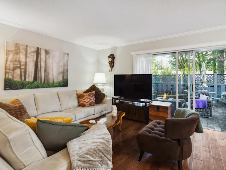 4721 Hoskins Road, North Vancouver, BC, V7K 2R3 - 2