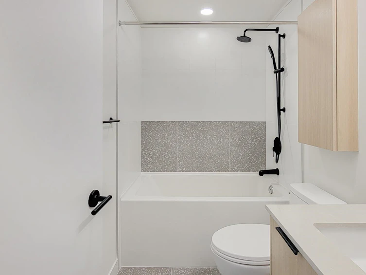 315-13439 94a Avenue, Surrey, BC, V3V 0G9 - 12
