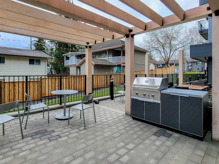 315-13439 94a Avenue, Surrey, BC, V3V 0G9 - 17