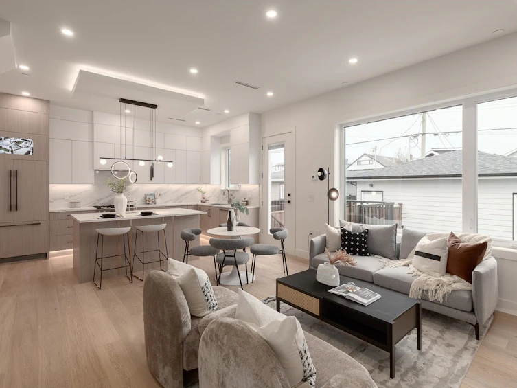 2-2658 Dundas Street, Vancouver, BC, V5K 1P9 - 2