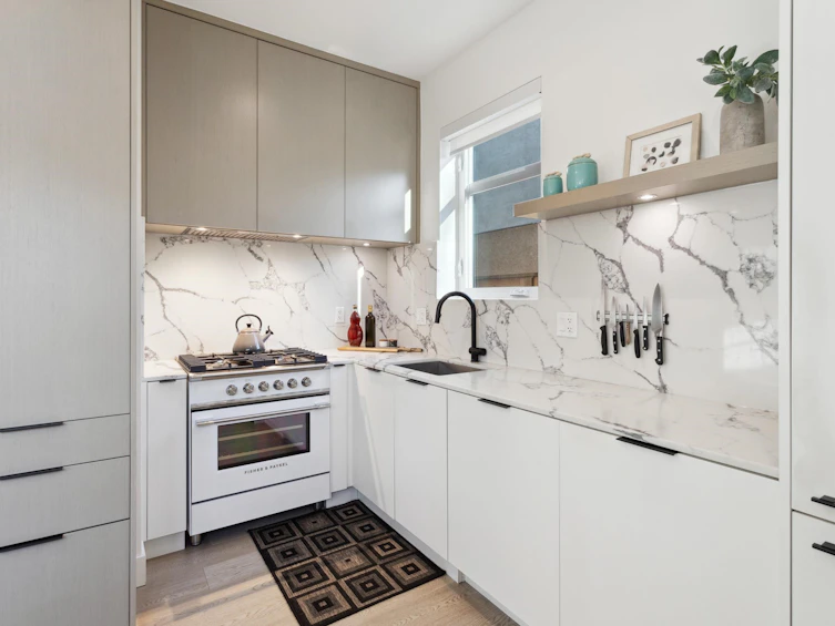 3188 Inverness Street, Vancouver, BC, V5T 0J6 - 3
