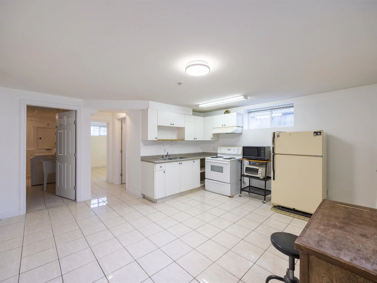 3311 44th E Avenue, Vancouver, BC, V5R 3B3 - 32
