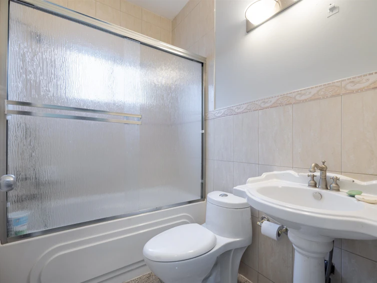 3311 44th E Avenue, Vancouver, BC, V5R 3B3 - 34