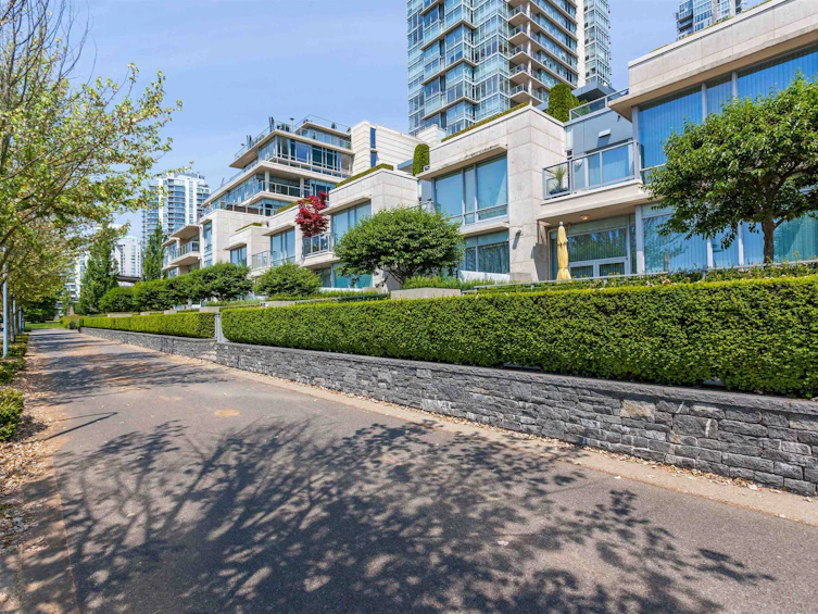 TH105-426 Beach Crescent, Vancouver, BC, V6Z 3E9 - 36