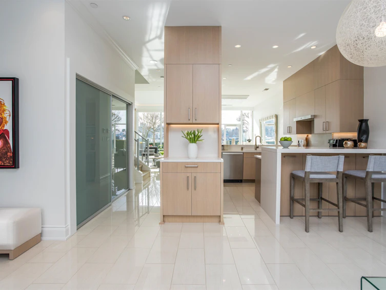 TH105-426 Beach Crescent, Vancouver, BC, V6Z 3E9 - 11